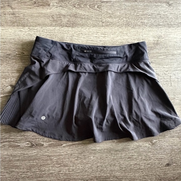 lululemon athletica Black Skort with Pleated Sides - Picture 5 of 7